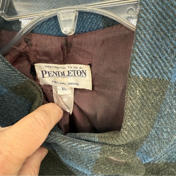 Vintage Pendleton Women’s Blue Black Plaid Virgin Wool/lambswool Jacket Size XL - Picture 5 of 10